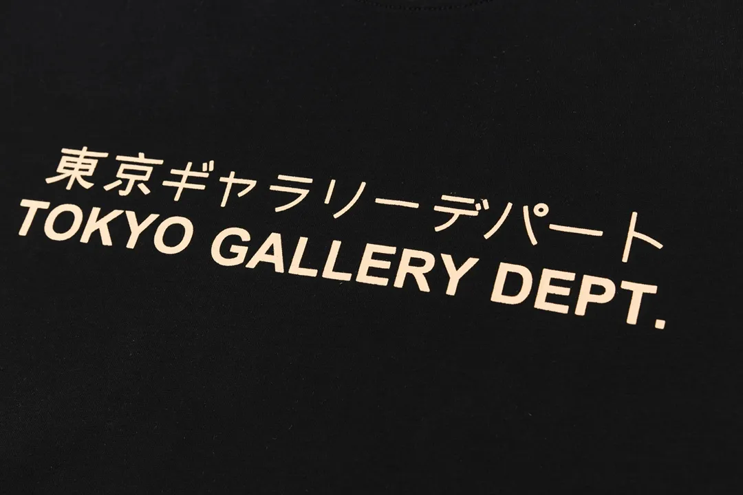 Model D138 Gallery dept American trendy brand printed high street short-sleeved T-shirt. The printing is breathable, soft and non-sticky. After shrinking and shaping, it is soft, comfortable and breathable. It does not pill, fade or deform, S to XL, p106